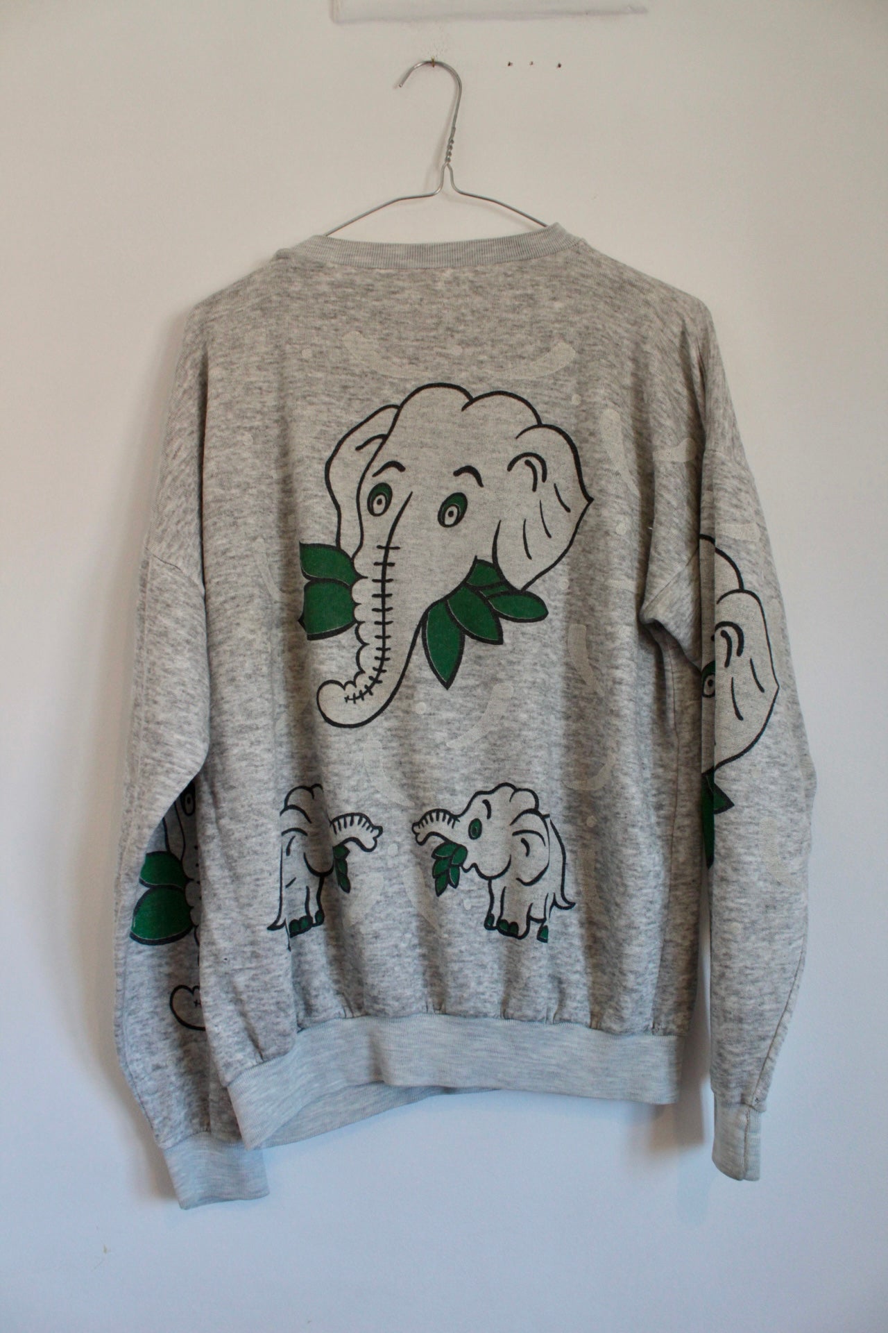 90s Elephant Sweatshirt