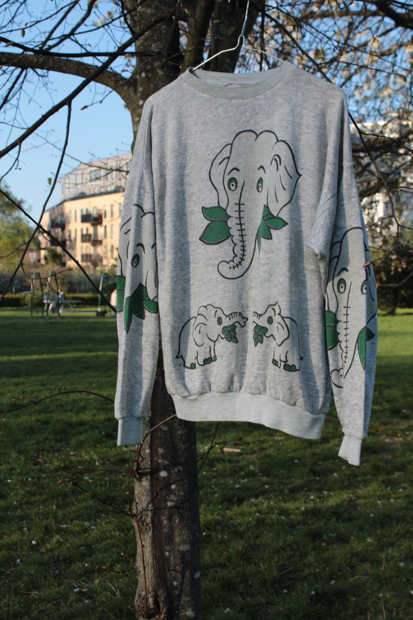 90s Elephant Sweatshirt