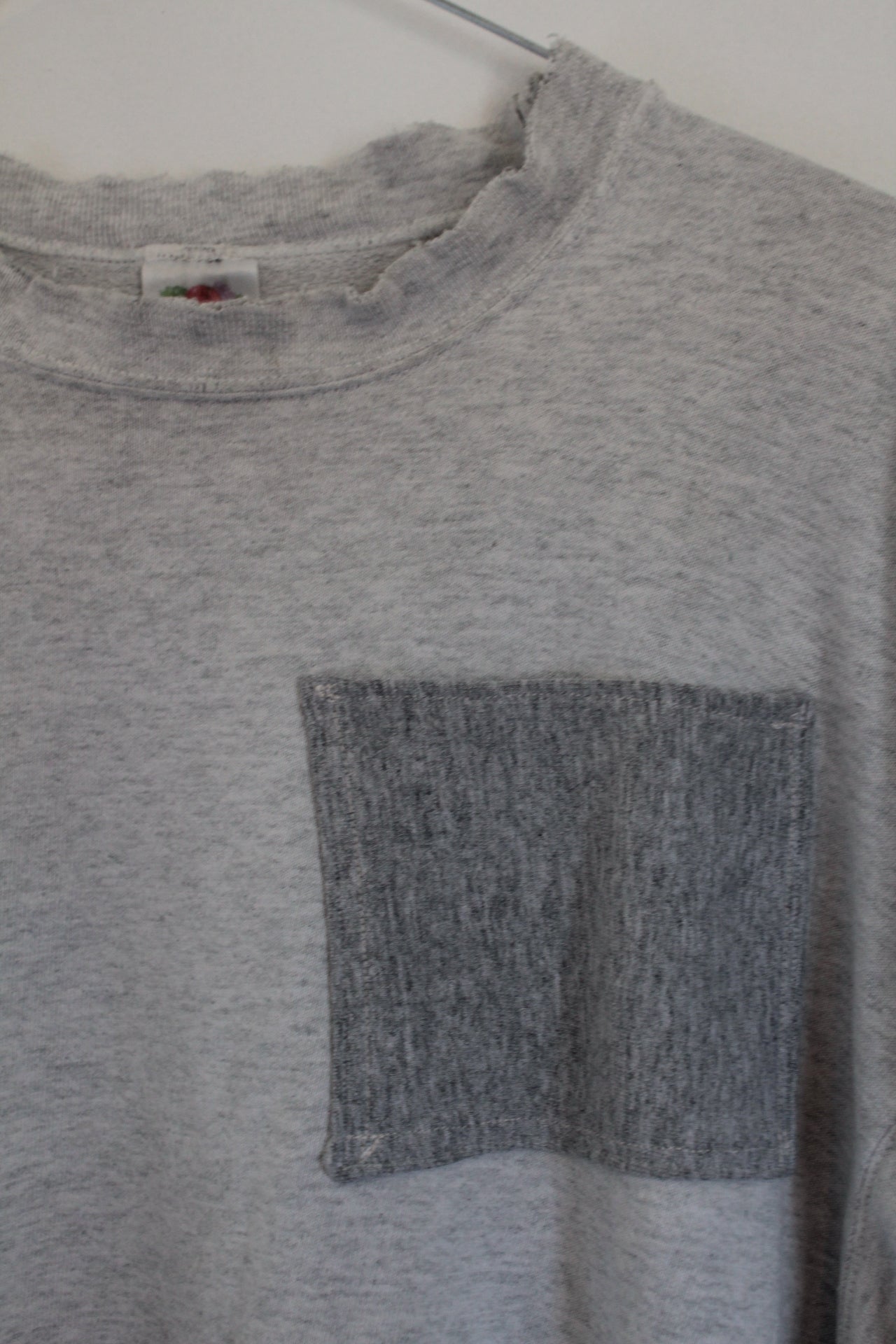 00s Sweatshirt with chest pocket